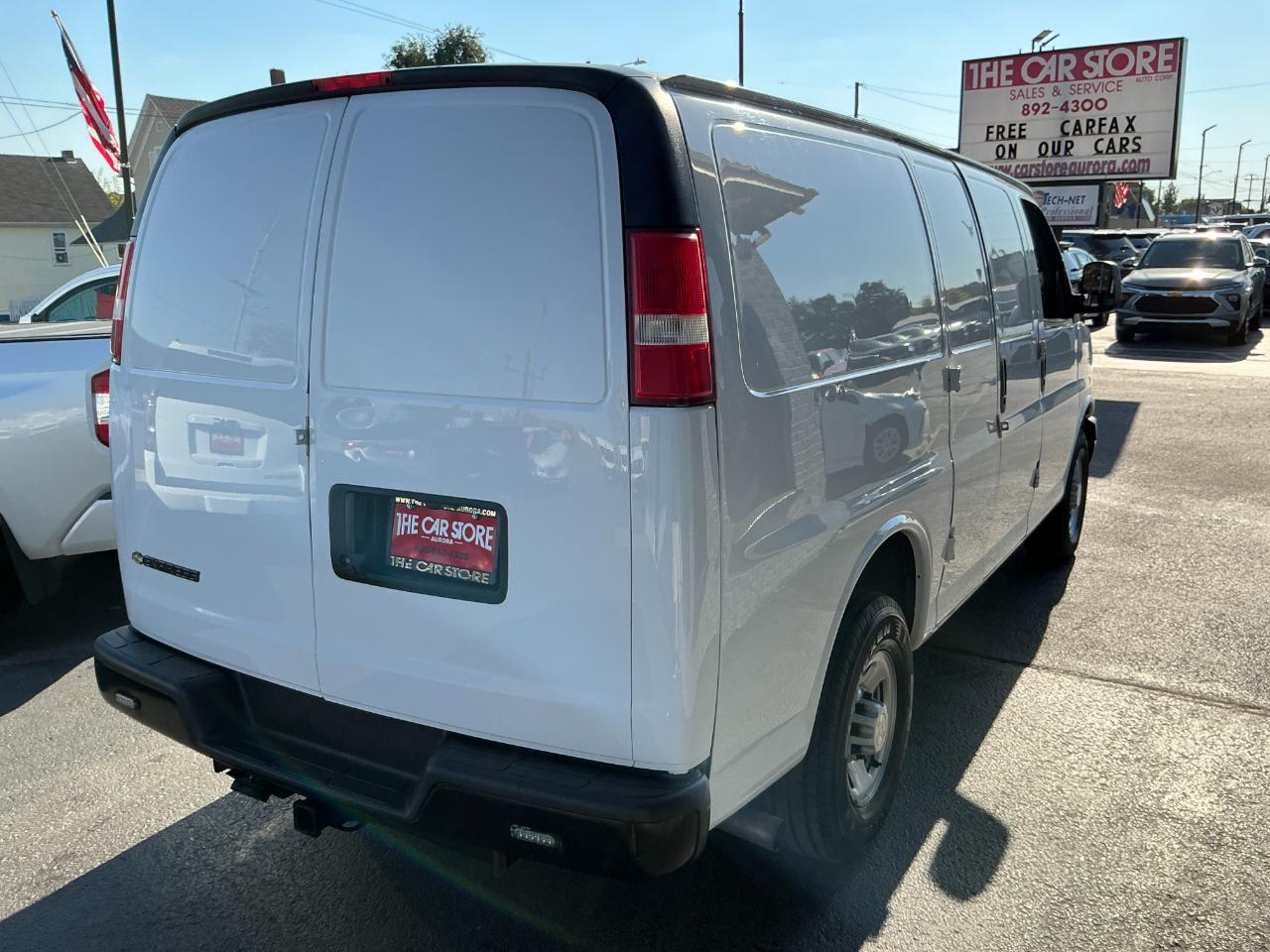 Chevrolet Express Cargo Van RWD 2500 135" 2023
