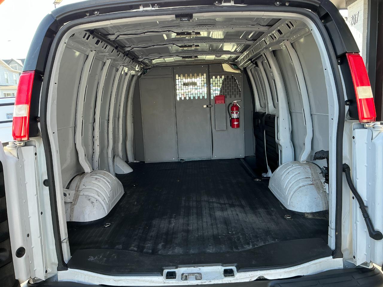 Chevrolet Express Cargo Van RWD 2500 135" 2023