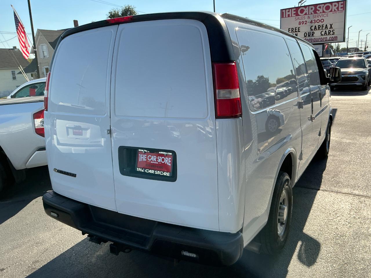 Chevrolet Express Cargo Van RWD 2500 135" 2023