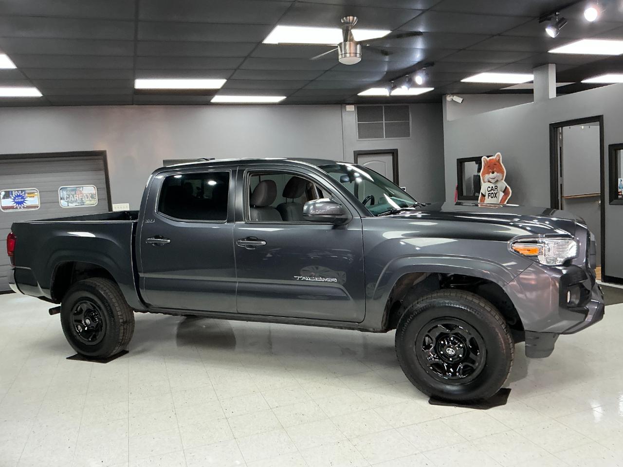 Toyota Tacoma 2WD SR5 Double Cab 5' Bed AT (Natl) 2023