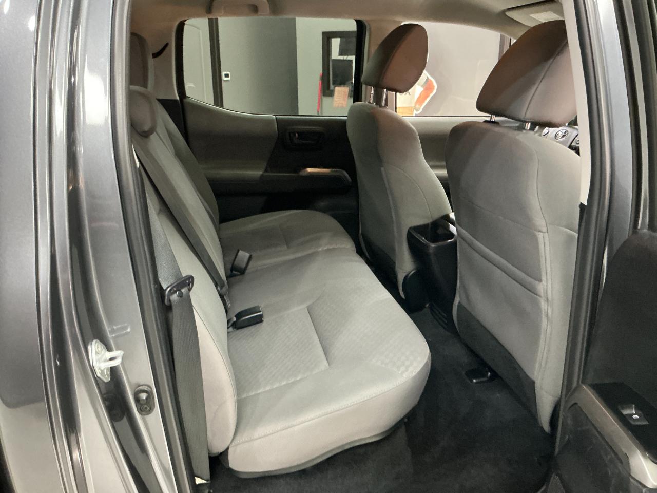 Toyota Tacoma 2WD SR5 Double Cab 5' Bed AT (Natl) 2023