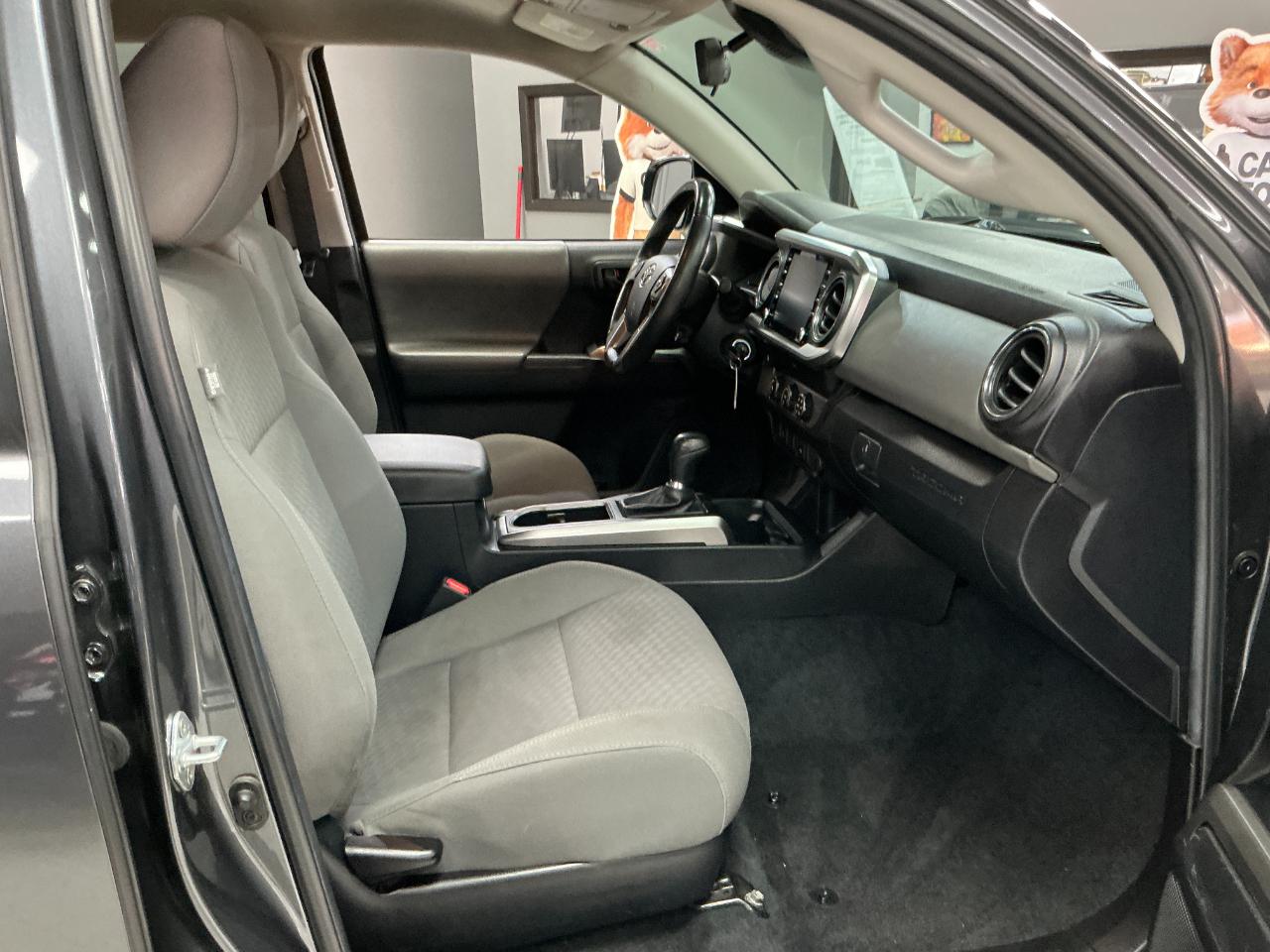 Toyota Tacoma 2WD SR5 Double Cab 5' Bed AT (Natl) 2023