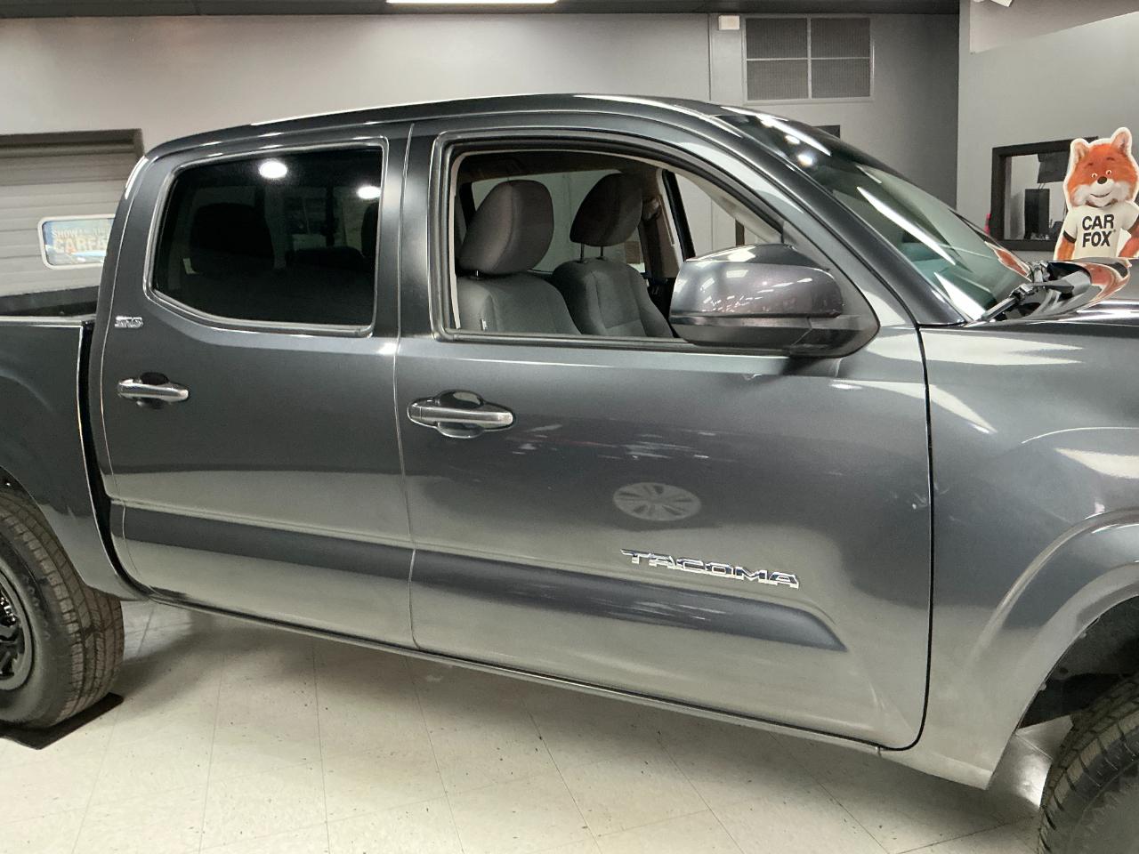 Toyota Tacoma 2WD SR5 Double Cab 5' Bed AT (Natl) 2023