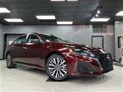 2025 Nissan Altima 
