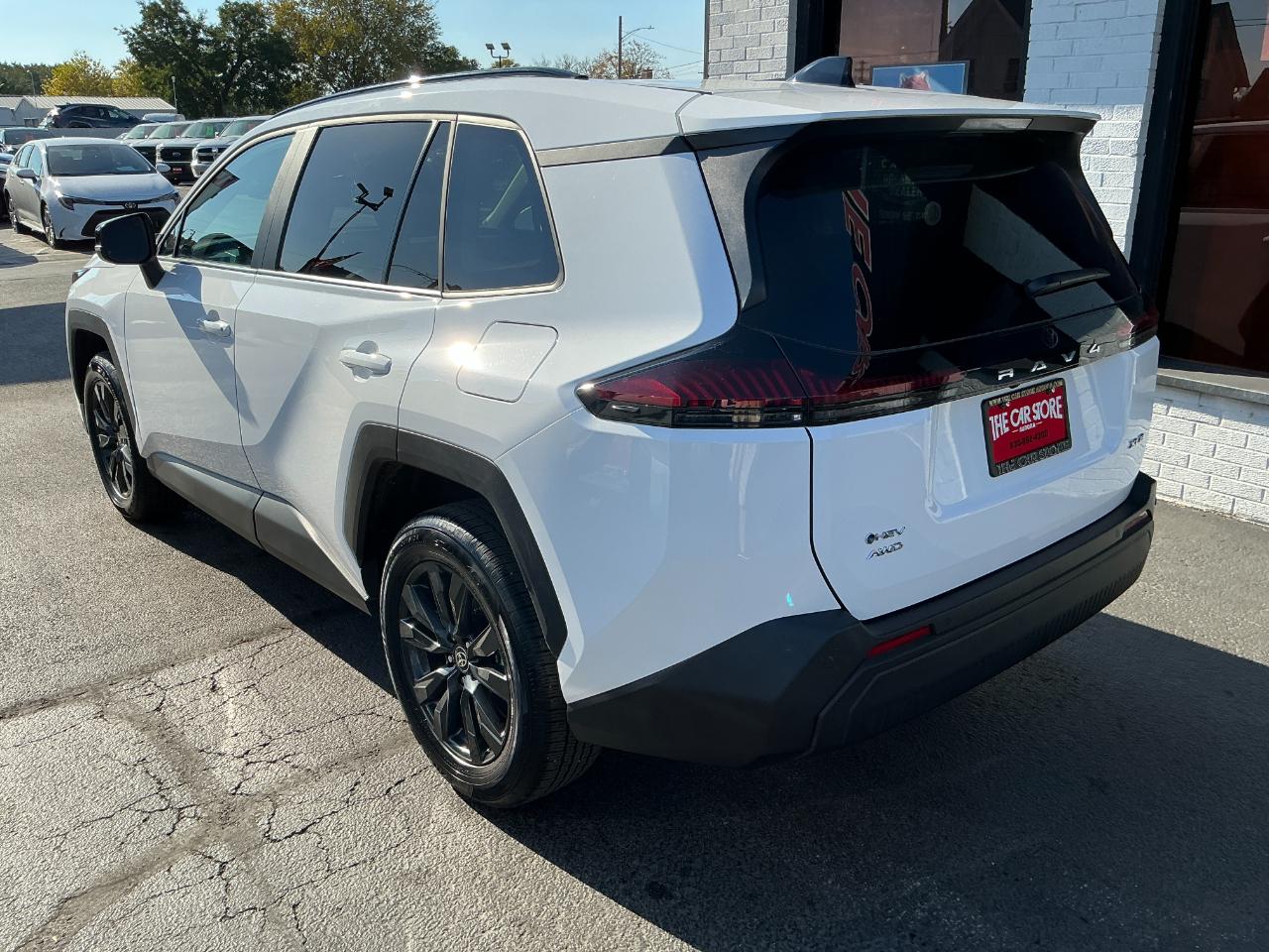 Toyota RAV4 XLE Premium AWD (Natl) 2026
