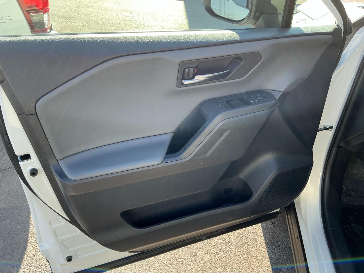 Toyota RAV4 XLE Premium AWD (Natl) 2026