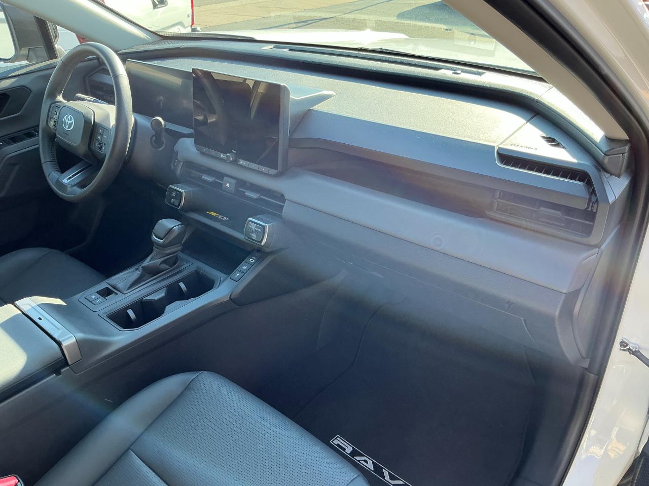 Toyota RAV4 XLE Premium AWD (Natl) 2026