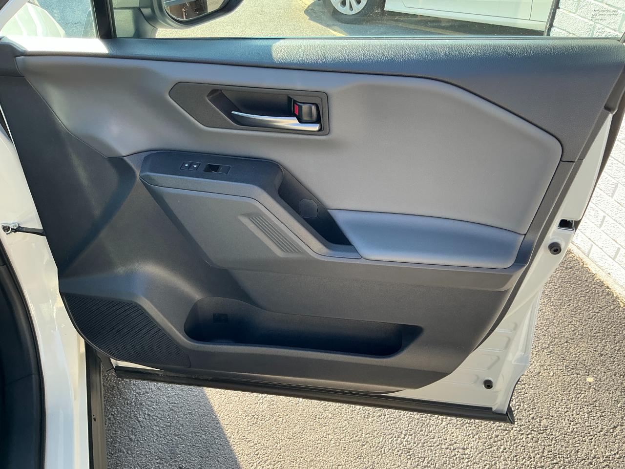 Toyota RAV4 XLE Premium AWD (Natl) 2026