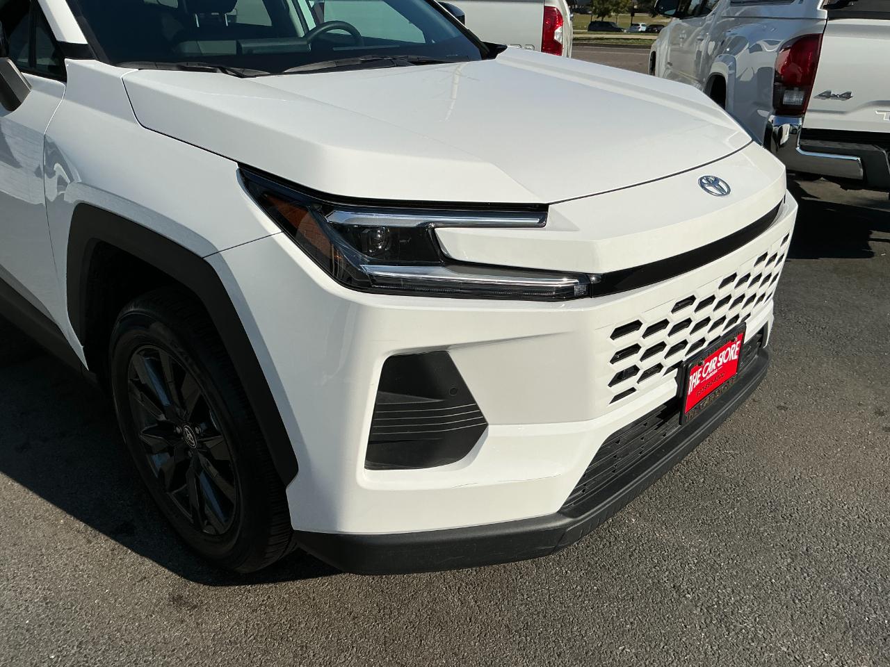 Toyota RAV4 XLE Premium AWD (Natl) 2026