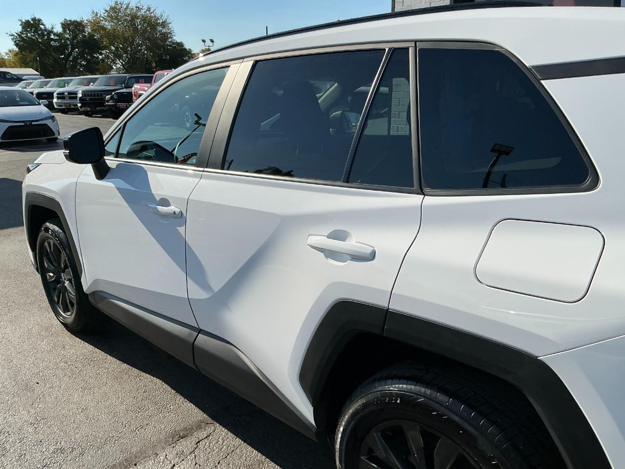 Toyota RAV4 XLE Premium AWD (Natl) 2026