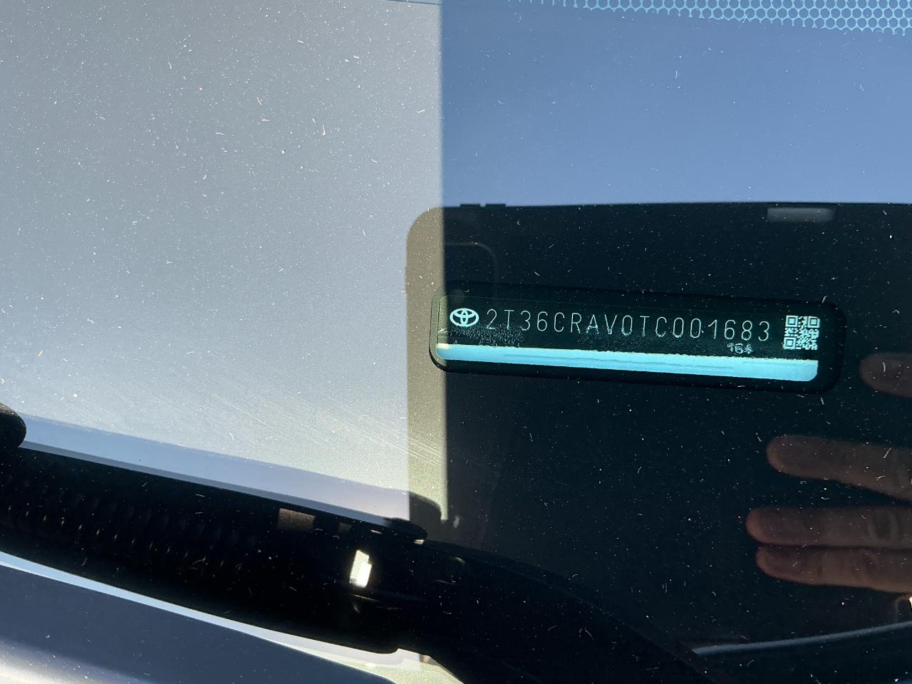 Toyota RAV4 XLE Premium AWD (Natl) 2026