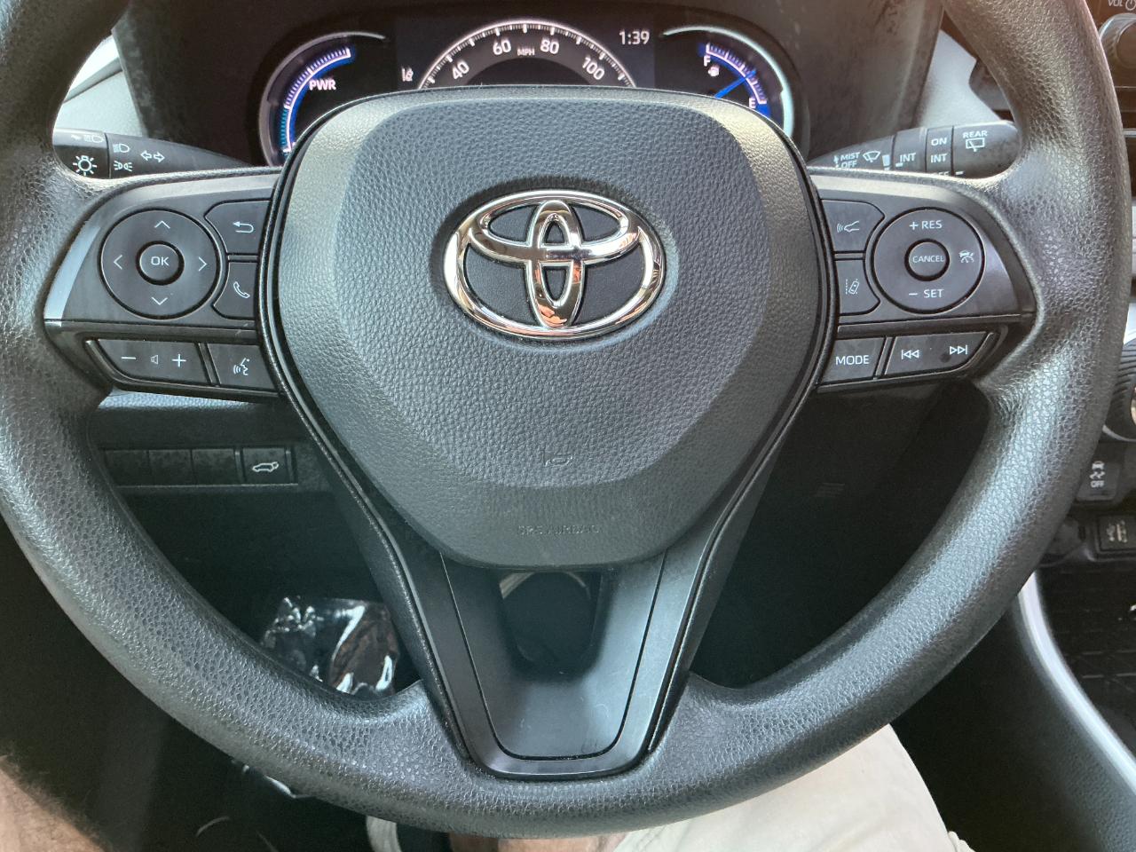 Toyota RAV4 Hybrid XLE AWD (Natl) 2024