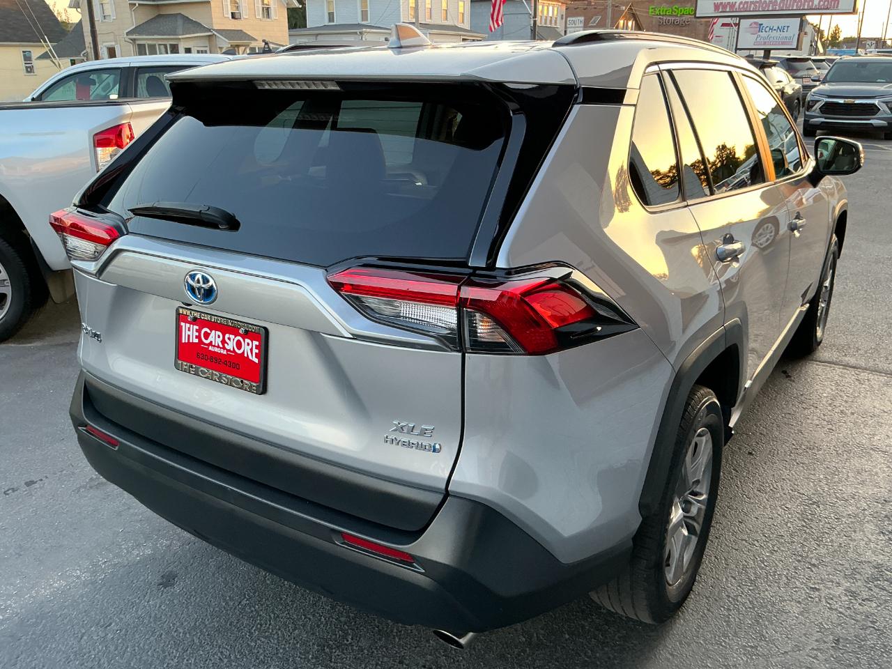Toyota RAV4 Hybrid XLE AWD (Natl) 2024