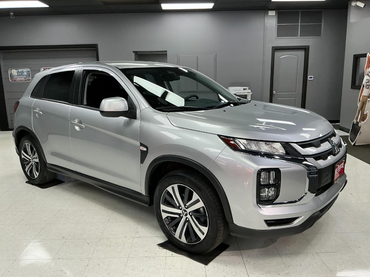 Mitsubishi Outlander Sport ES 2.0 AWC CVT 2025