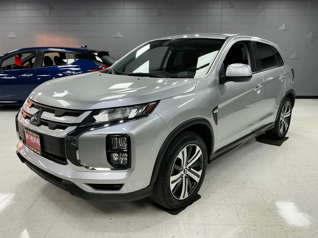 Mitsubishi Outlander Sport ES 2.0 AWC CVT 2025