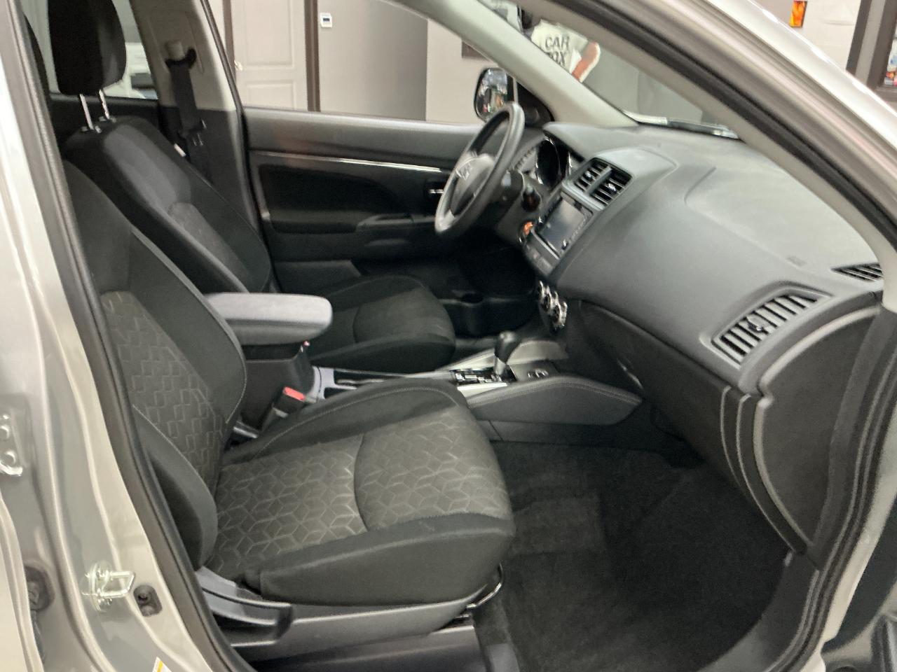 Mitsubishi Outlander Sport ES 2.0 AWC CVT 2025