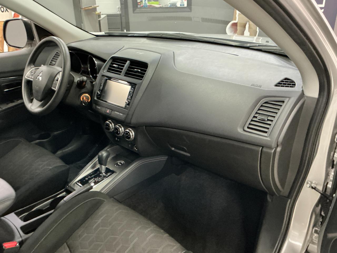 Mitsubishi Outlander Sport ES 2.0 AWC CVT 2025