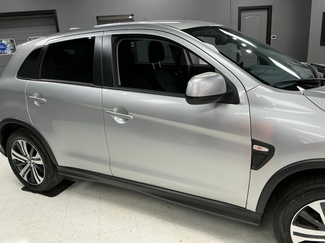 Mitsubishi Outlander Sport ES 2.0 AWC CVT 2025