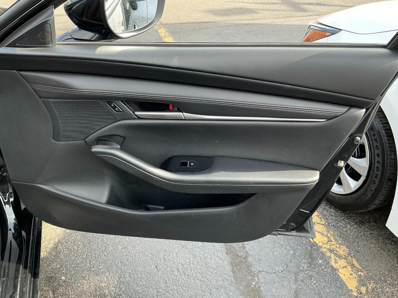 Mazda Mazda3 Sedan 2.5 S Select Sport FWD 2024