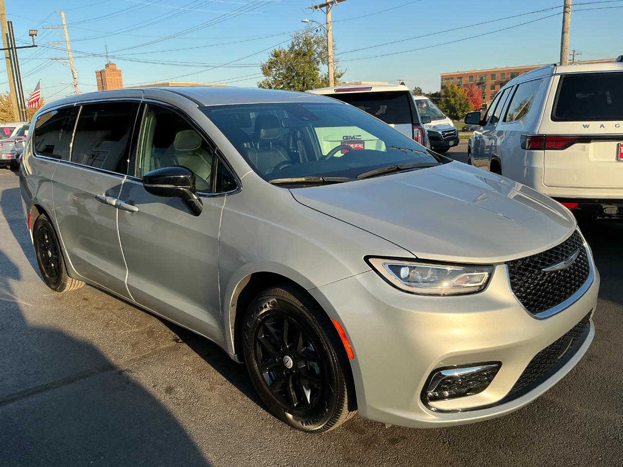 Chrysler Pacifica Select FWD 2026