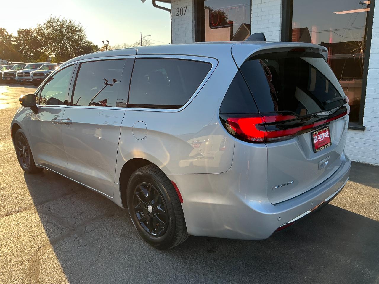 Chrysler Pacifica Select FWD 2026