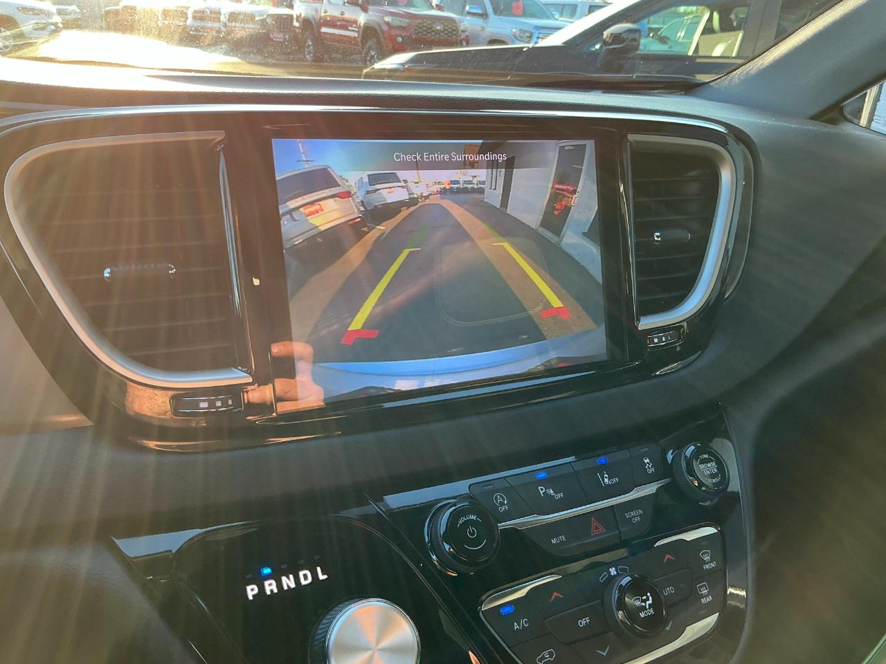 Chrysler Pacifica Select FWD 2026