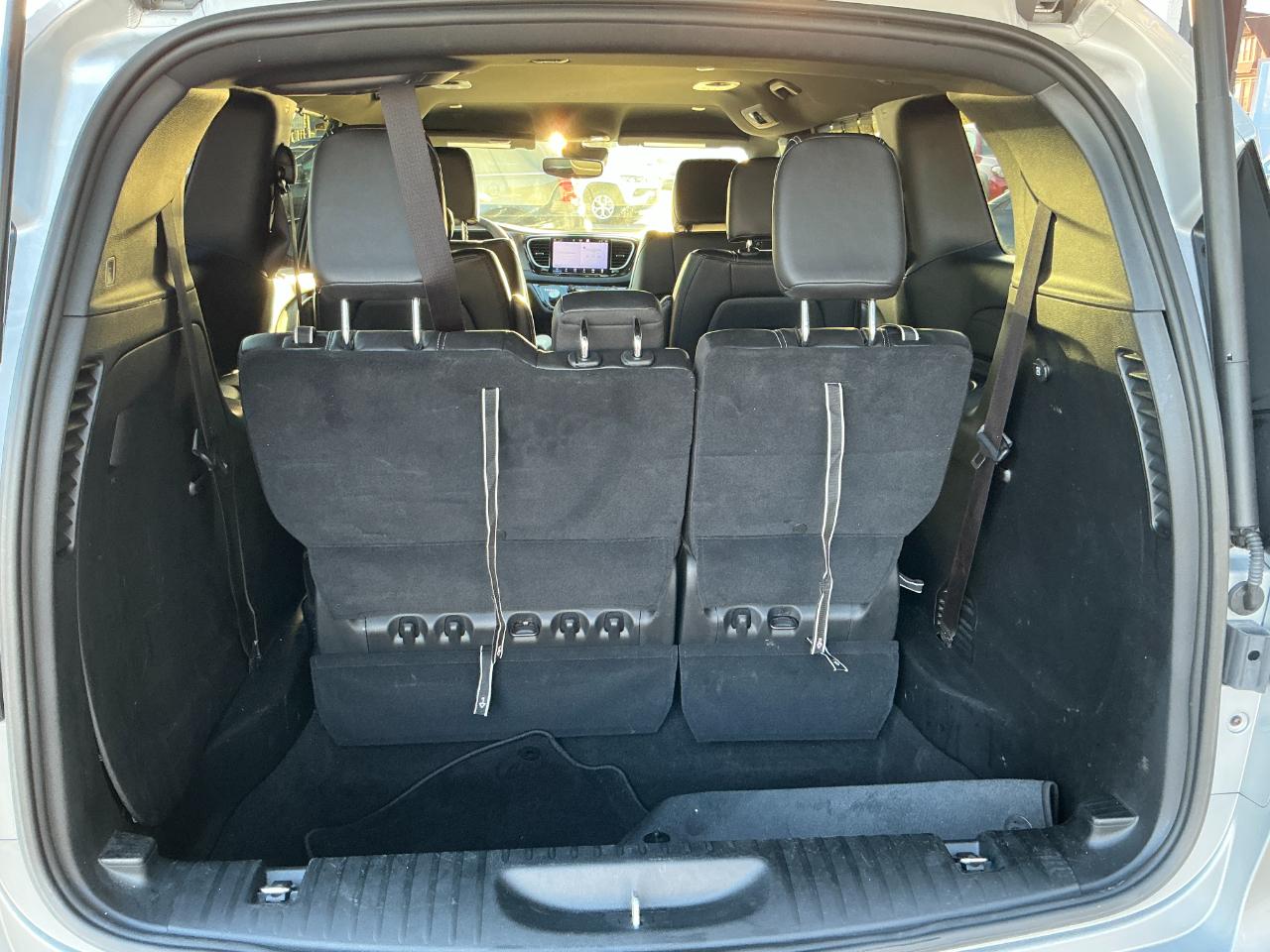 Chrysler Pacifica Select FWD 2026