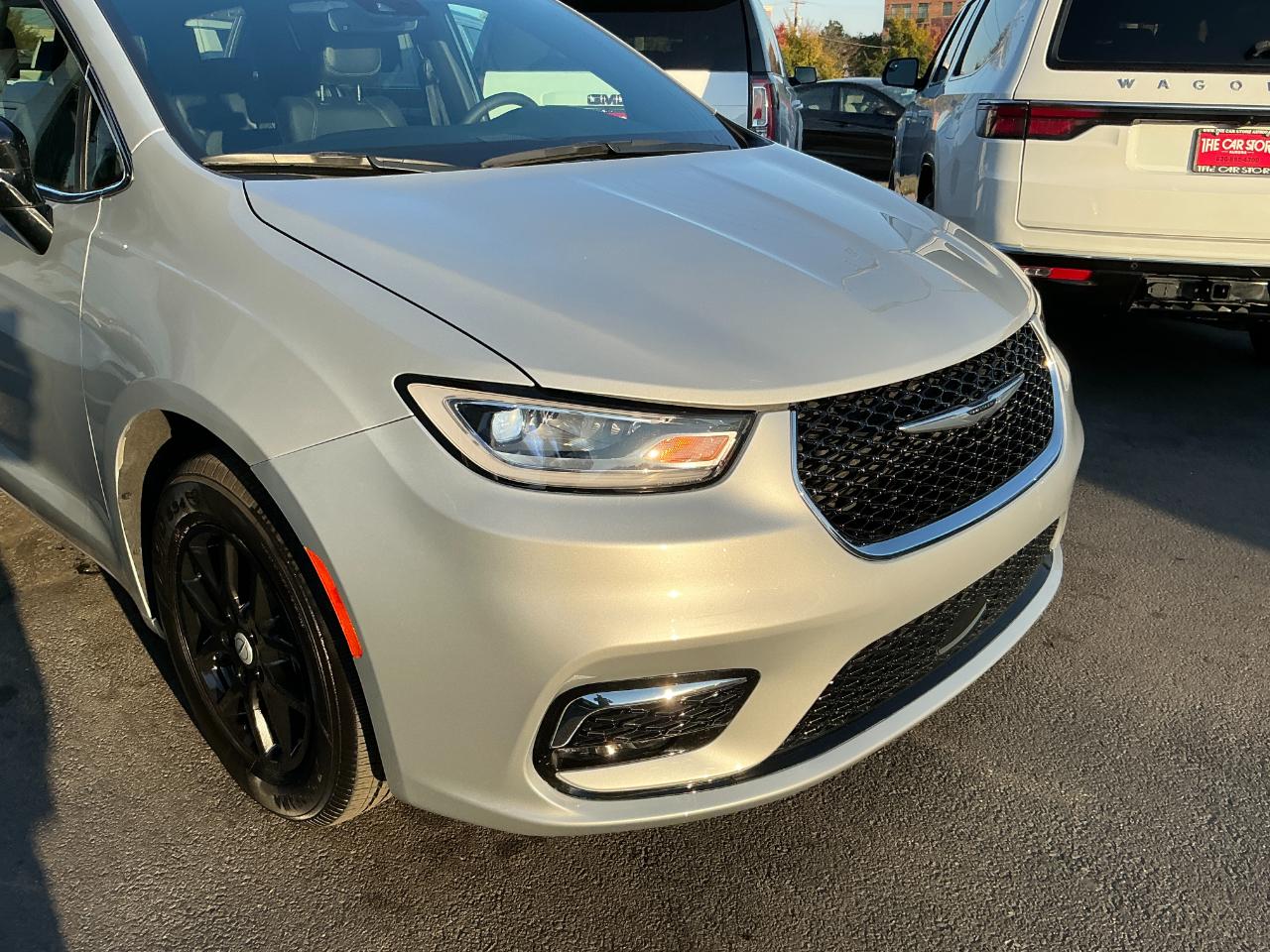 Chrysler Pacifica Select FWD 2026