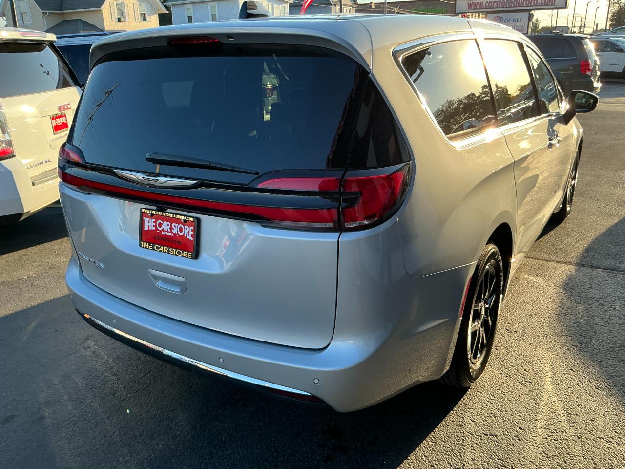 Chrysler Pacifica Select FWD 2026