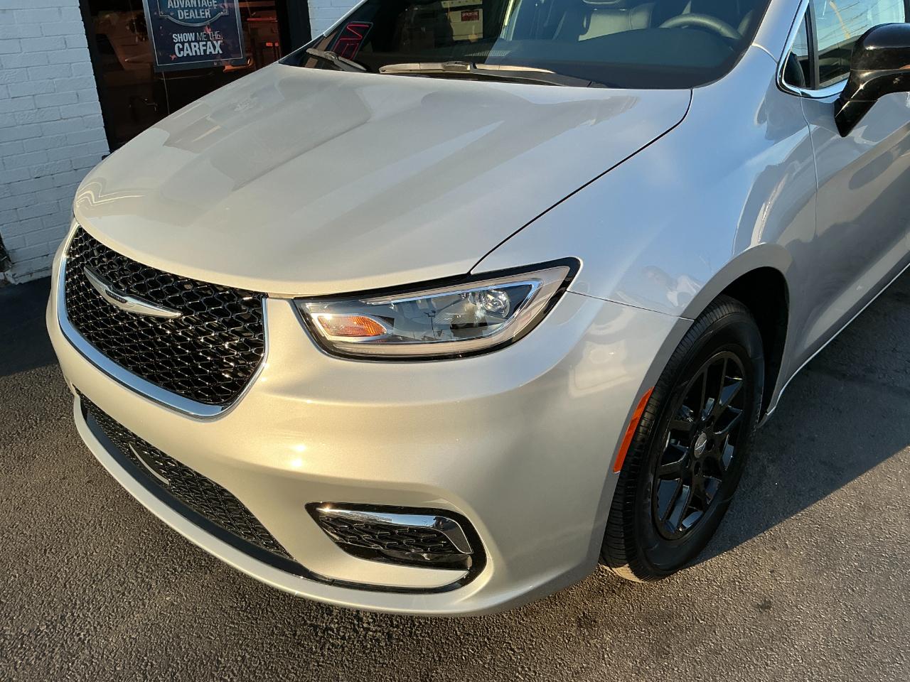Chrysler Pacifica Select FWD 2026