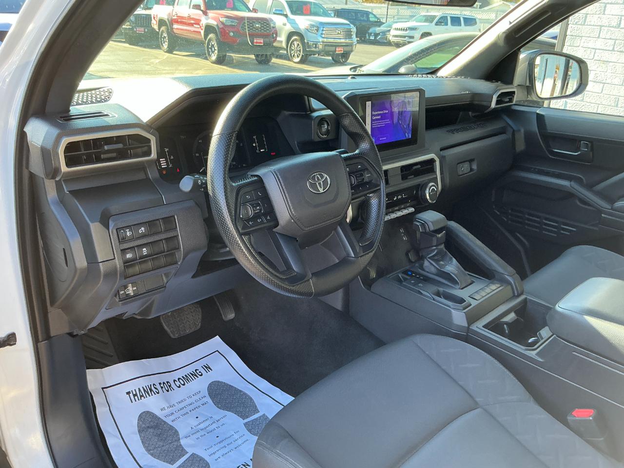 Toyota Tacoma 2WD SR XtraCab 6' Bed AT (Natl) 2024