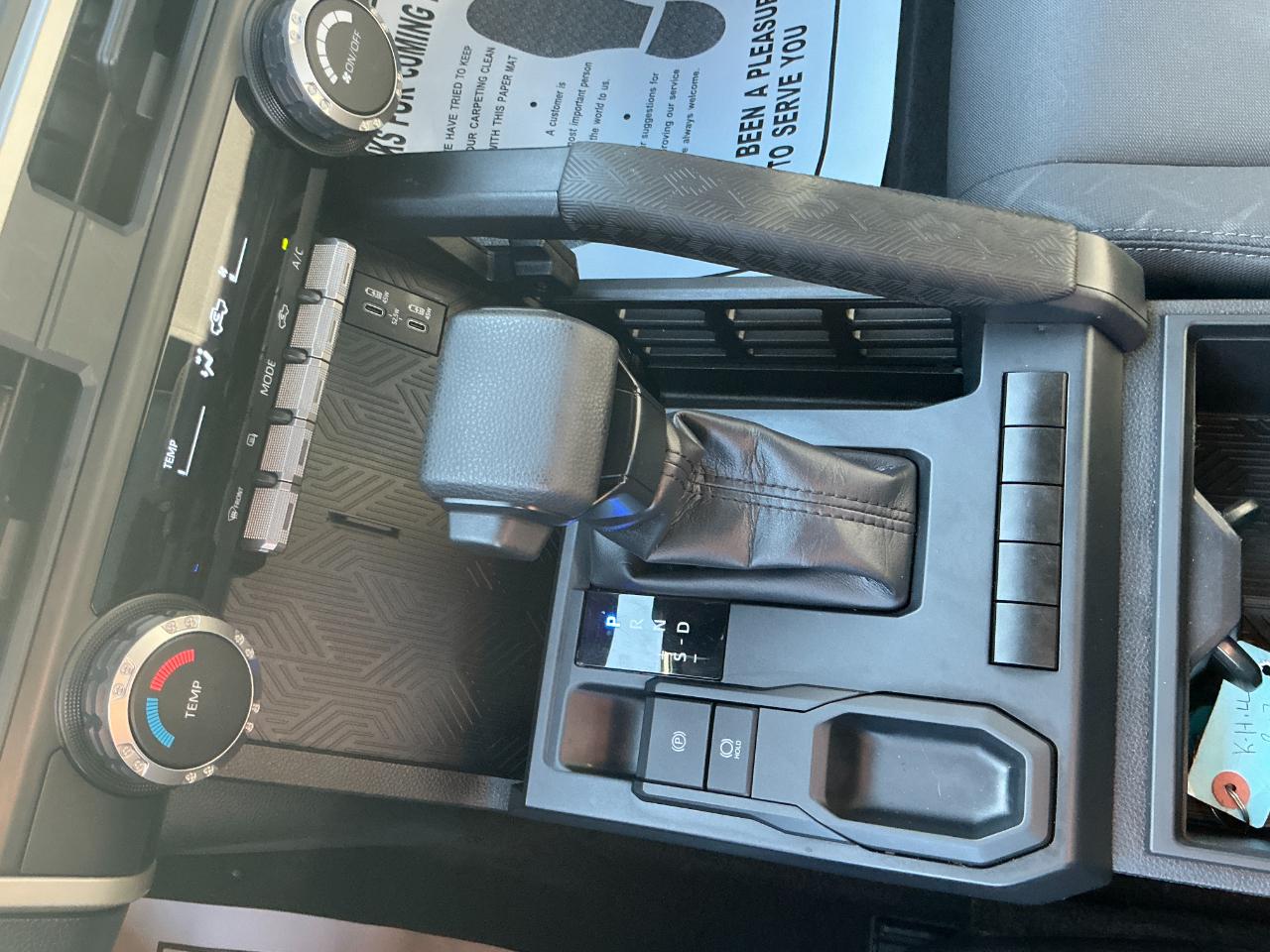 Toyota Tacoma 2WD SR XtraCab 6' Bed AT (Natl) 2024