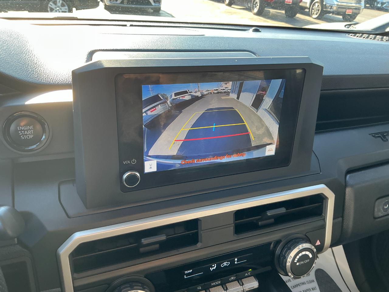 Toyota Tacoma 2WD SR XtraCab 6' Bed AT (Natl) 2024