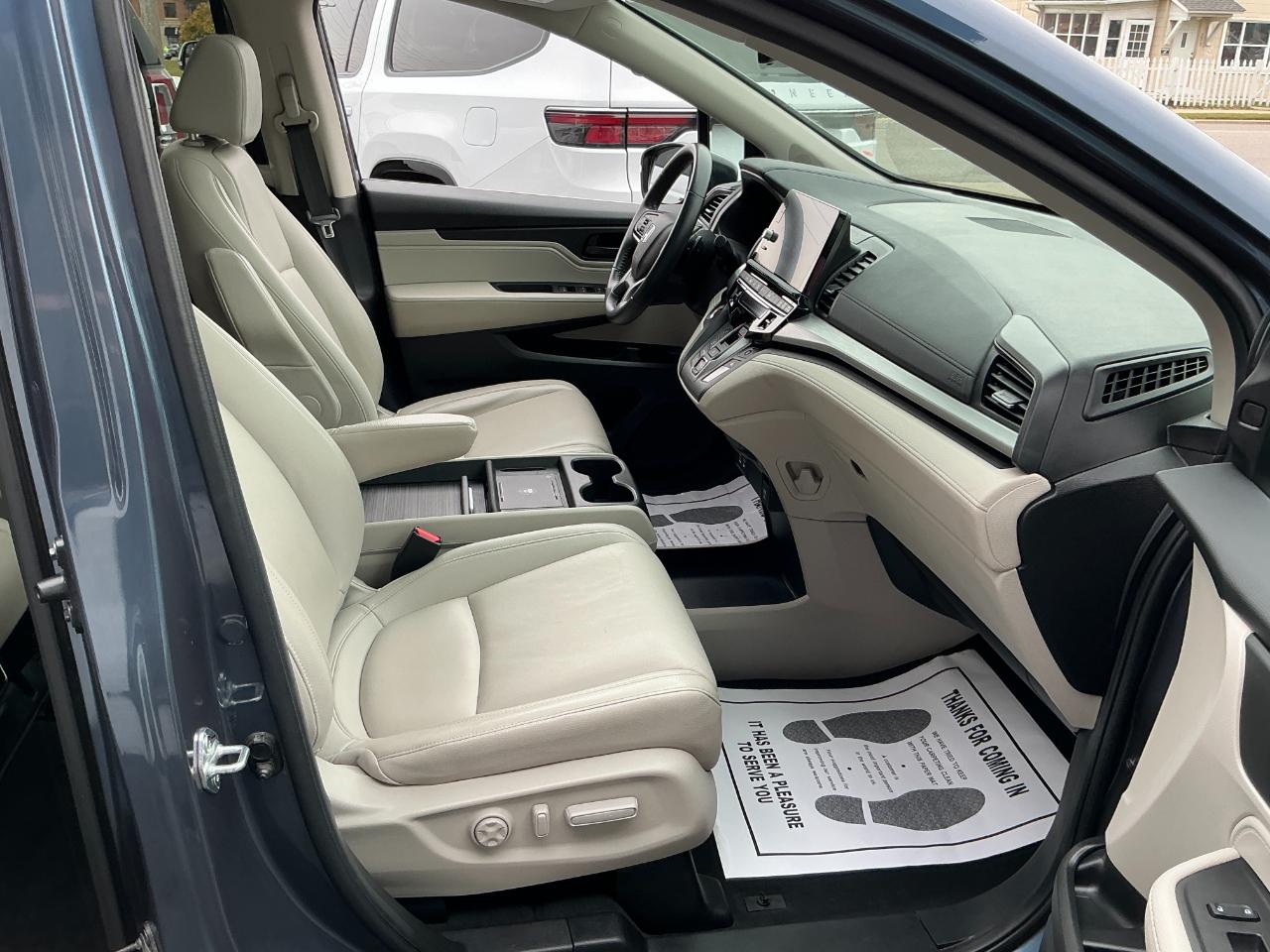 Honda Odyssey EX-L Auto 2025
