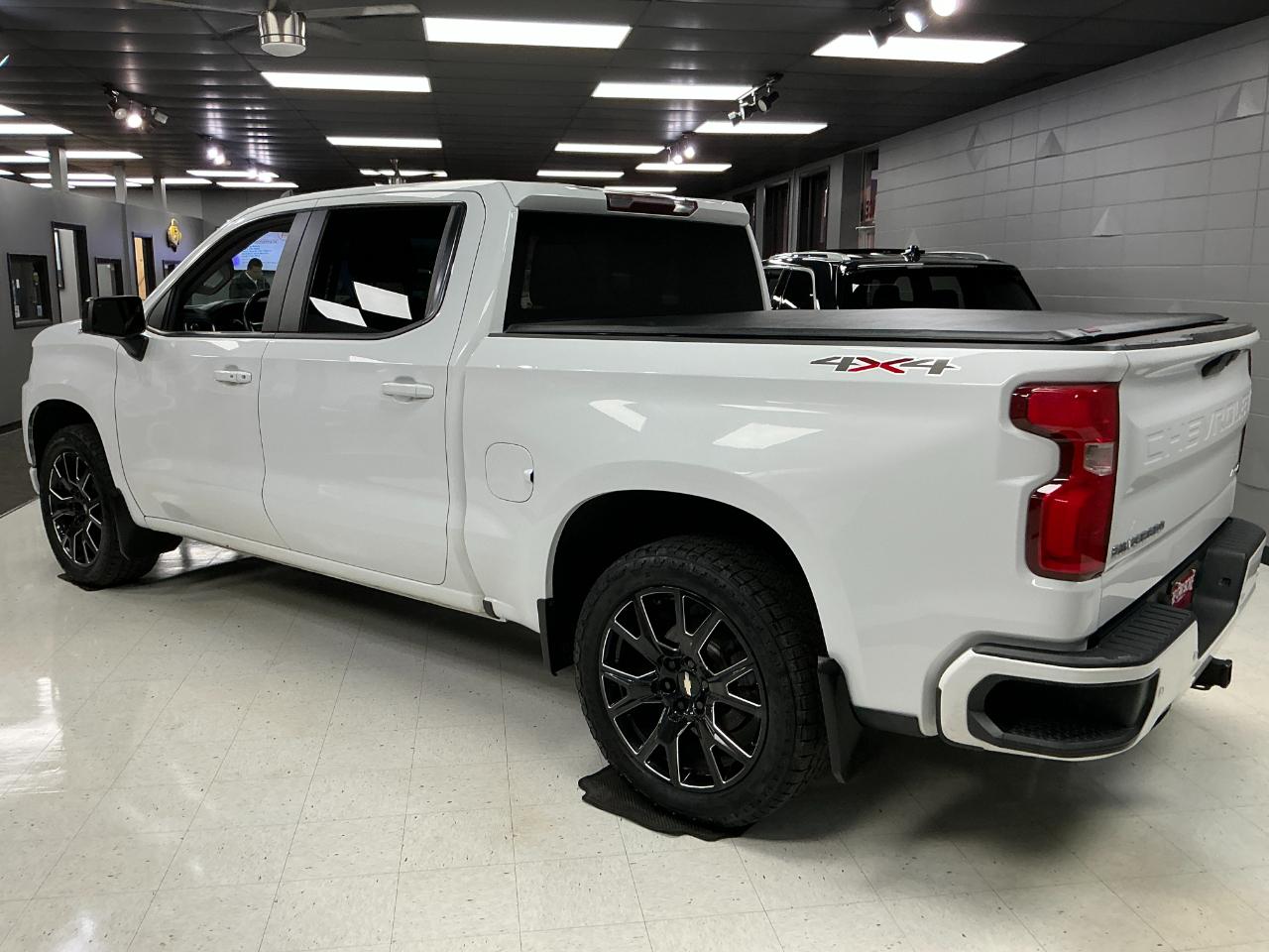 Chevrolet Silverado 1500 LTD 4WD Crew Cab 147" RST 2022