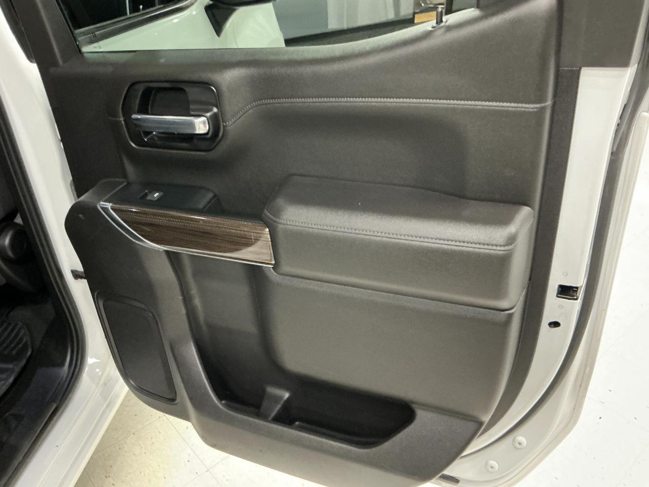 Chevrolet Silverado 1500 LTD 4WD Crew Cab 147" RST 2022