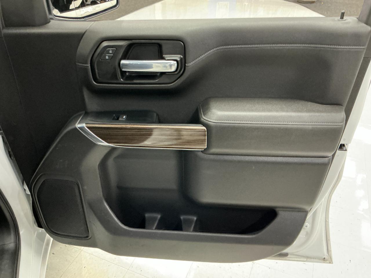 Chevrolet Silverado 1500 LTD 4WD Crew Cab 147" RST 2022