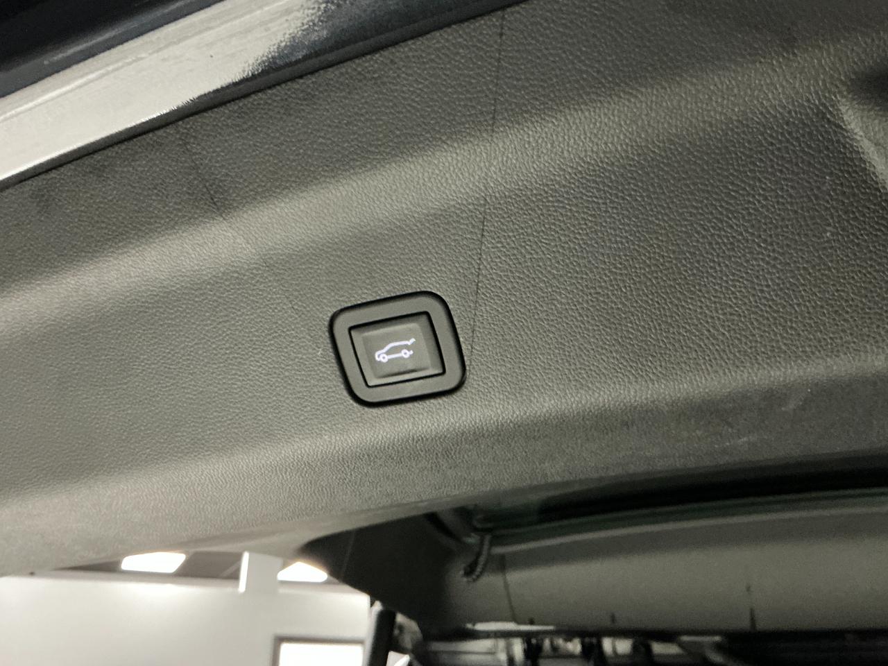 Chevrolet Suburban 4WD 4dr Z71 2023