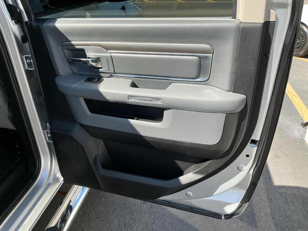 RAM 2500 SLT Crew Cab LWB 4WD 2017