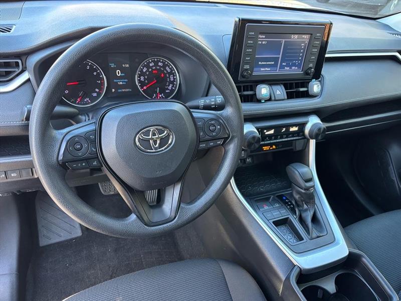 Toyota RAV4 LE 2019