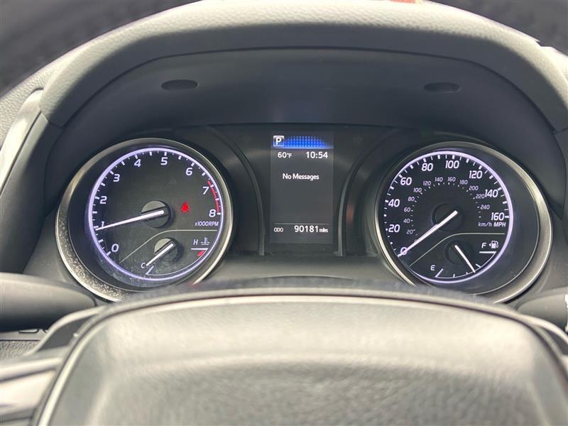 Toyota Camry SE 2021