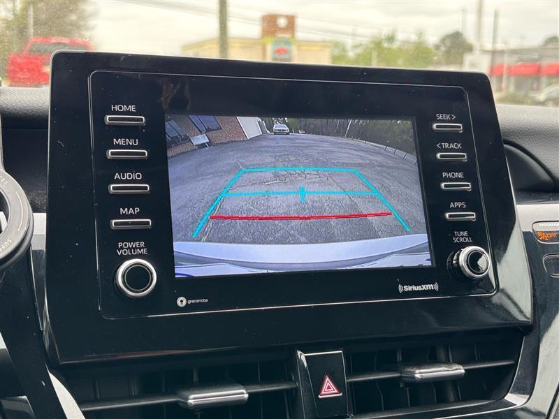 Toyota Camry SE 2021