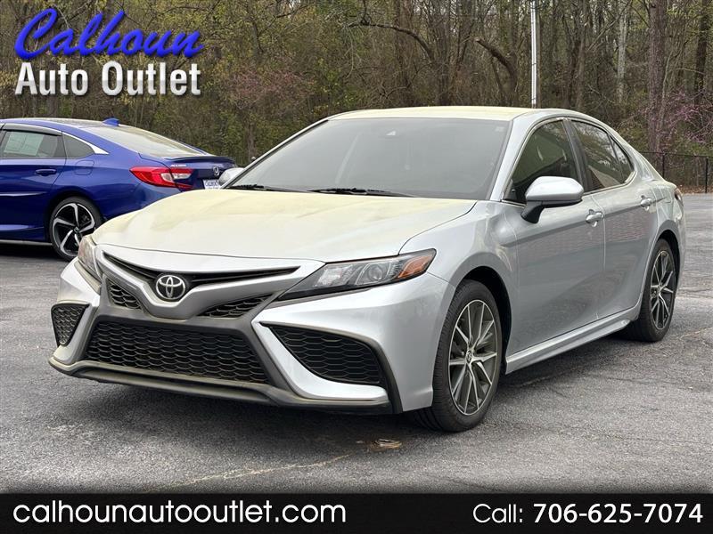 Toyota Camry SE 2021