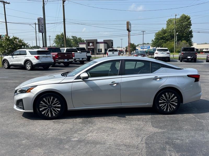 Nissan Altima 2.5 SV 2023