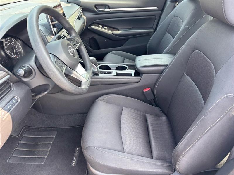 Nissan Altima 2.5 SV 2023