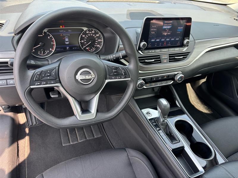 Nissan Altima 2.5 SV 2023