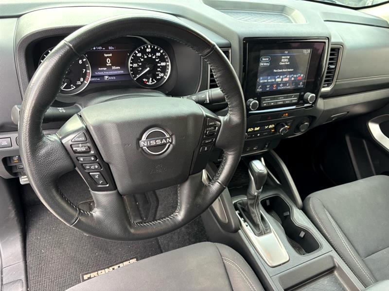 Nissan Frontier SV Crew Cab 2WD 2023
