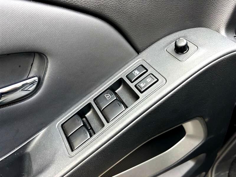 Nissan Frontier SV Crew Cab 2WD 2023