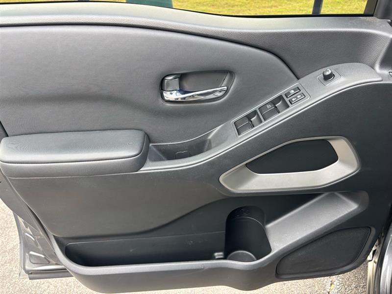 Nissan Frontier SV Crew Cab 2WD 2023