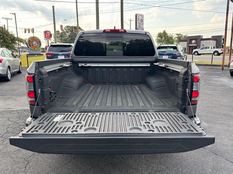 Nissan Frontier SV Crew Cab 2WD 2023